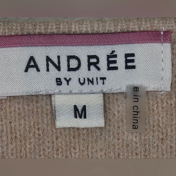 ANDRE'E By Unit Sweater - Picture 3 of 5
